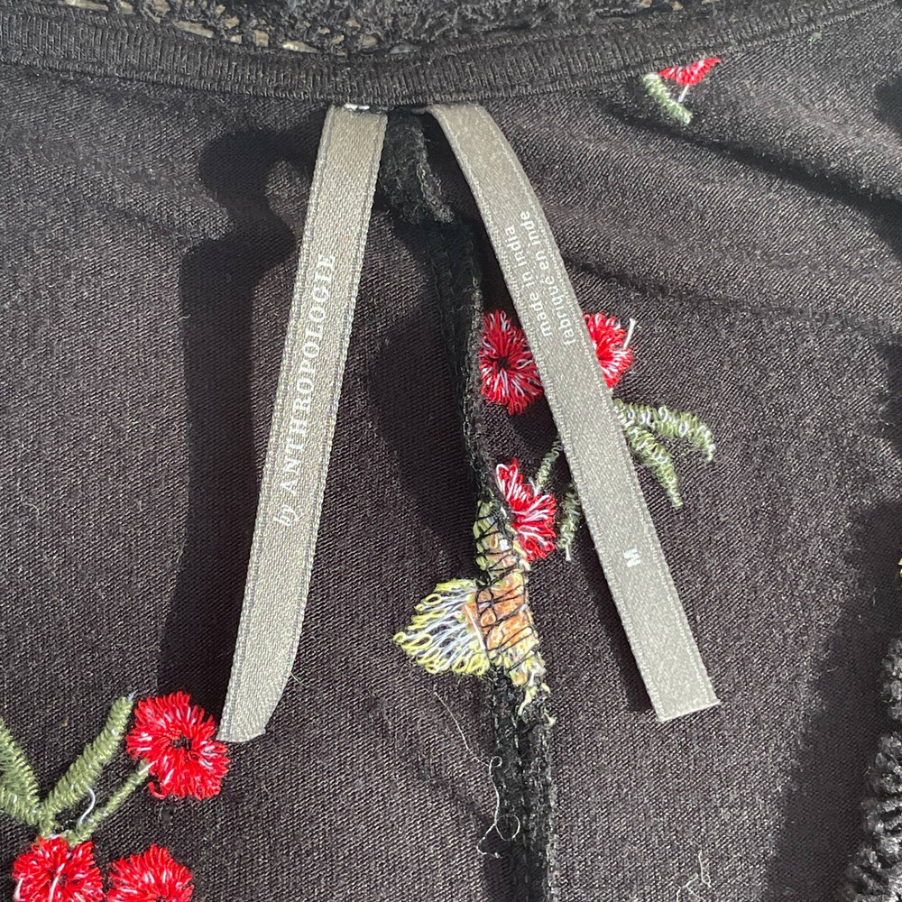 Anthropologie Parvati Floral Embroidered Blouse - Size Medium - Picture 3 of 16